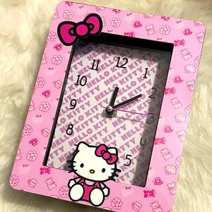 Hello Kitty Pink Desk Clock